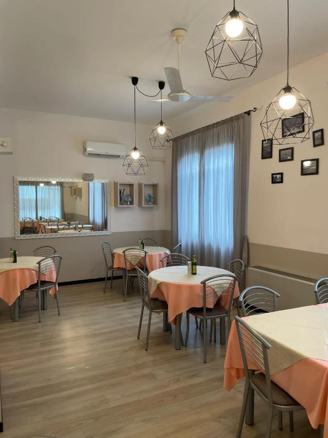 Hotel Vera Cesenatico Exterior photo